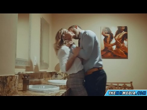 ❤️ Xa i-blonde ene-busty ikuhenda kwindlu yangasese yoluntu Amanyala  kwi-xh.rexporn-com.ru ﹏